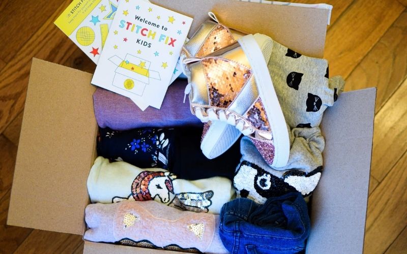 Box with kids clothes in it for Stitch Fix Kids 2021 Review
